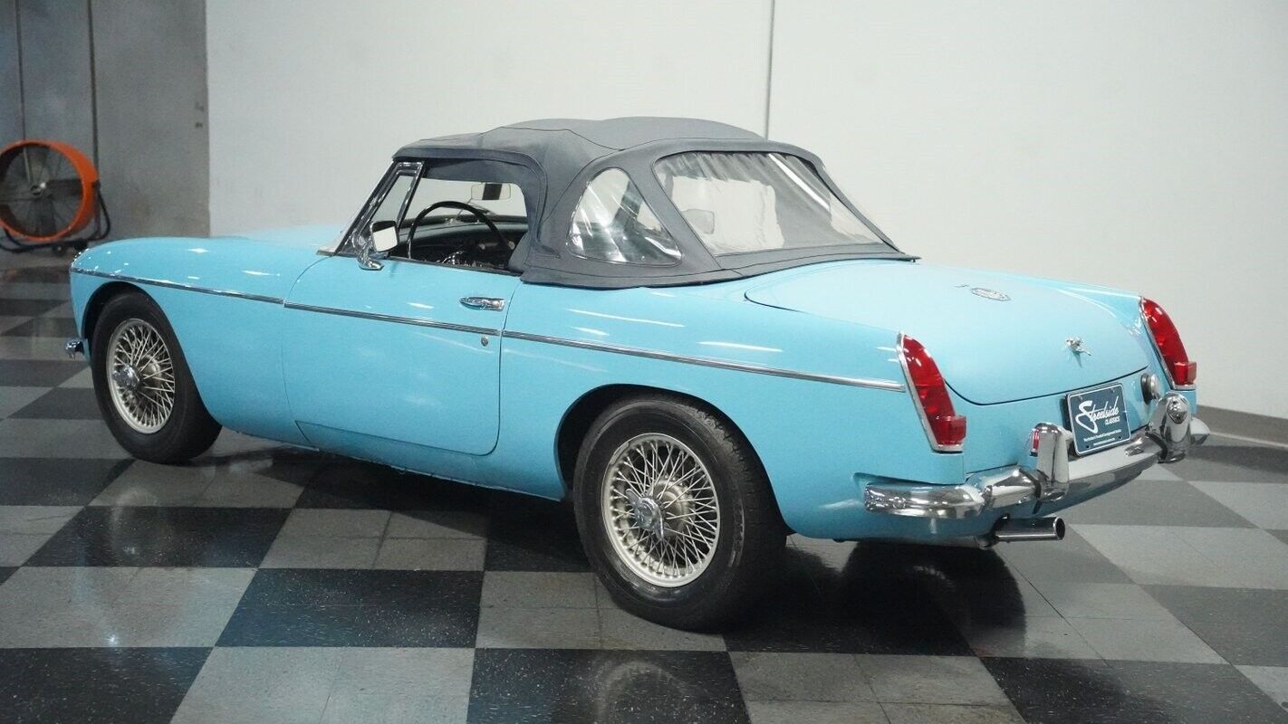 MG-MGB-Cabriolet-1965-7