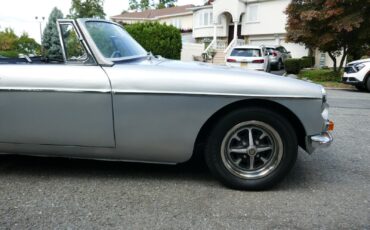 MG-MGB-Cabriolet-1966-12