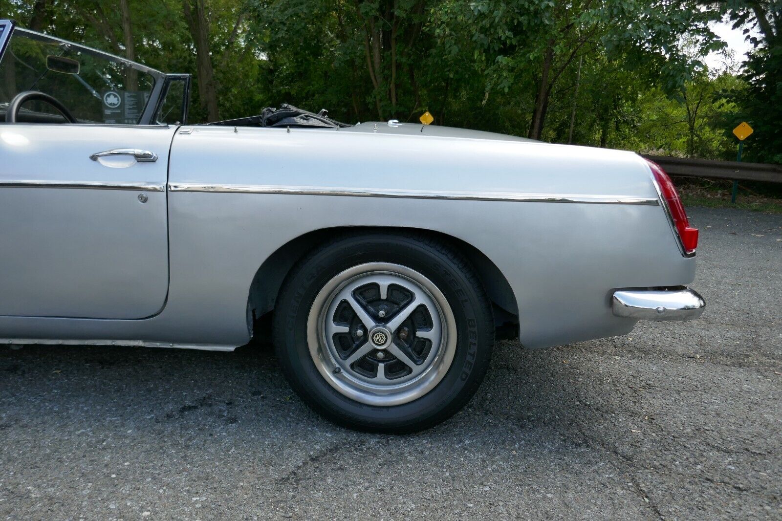 MG-MGB-Cabriolet-1966-8