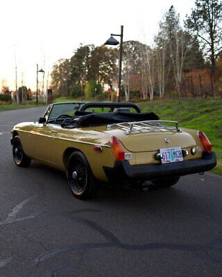 MG-MGB-Cabriolet-1976-7