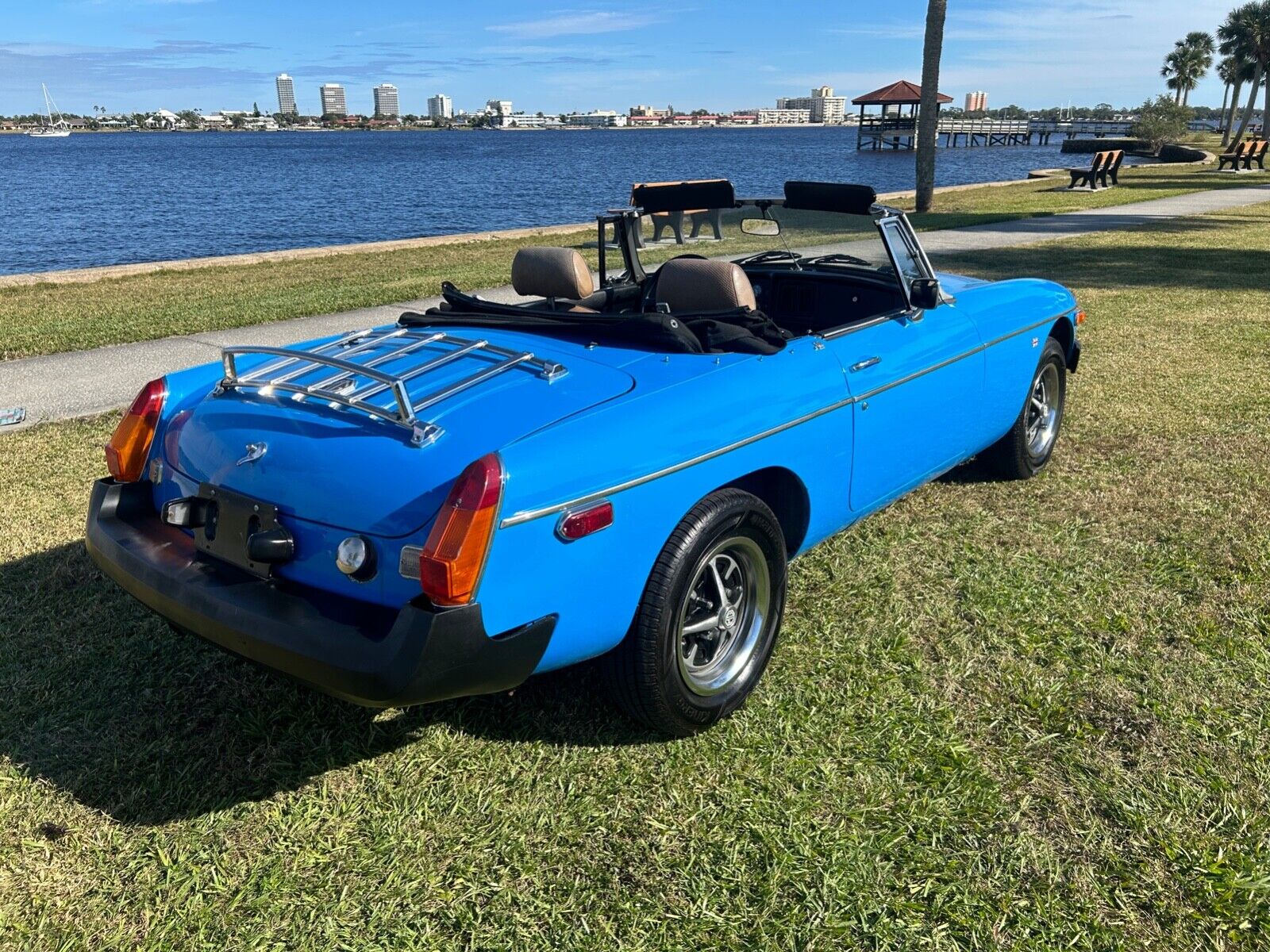 MG-MGB-Cabriolet-1979-4