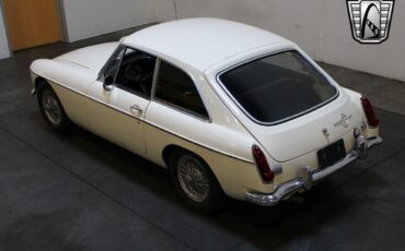 MG-MGB-Coupe-1968-5