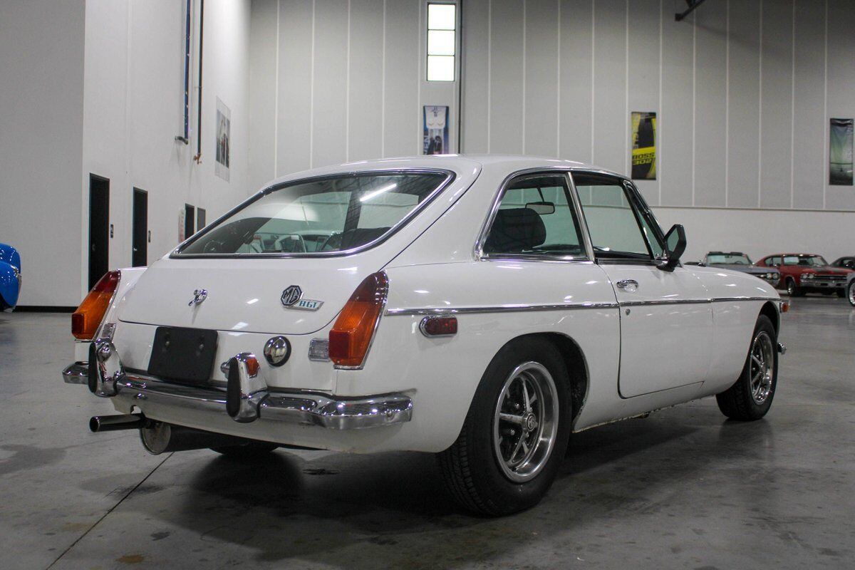 MG-MGB-GT-1974-4