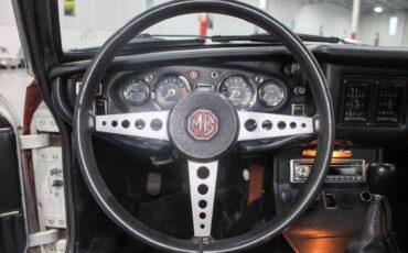 MG-MGB-GT-1974-8