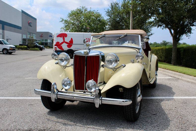 MG-T-Series-Cabriolet-1951-5