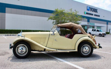 MG-T-Series-Cabriolet-1951-7