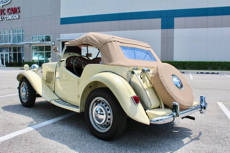 MG-T-Series-Cabriolet-1951-9