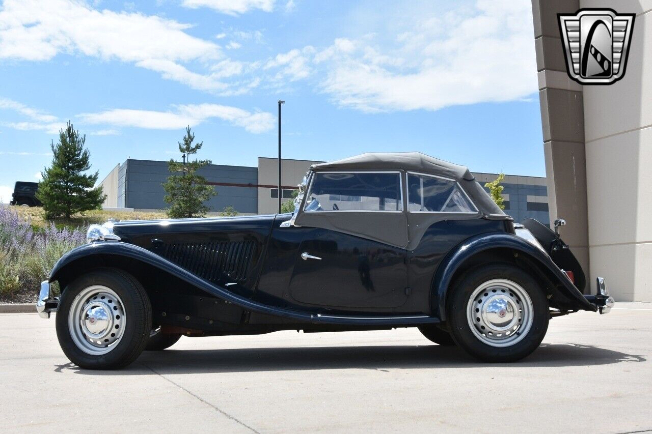 MG-T-Series-Cabriolet-1952-3