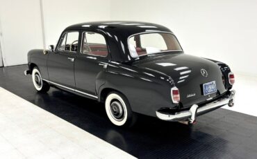 Mercedes-Benz-180D-Berline-1957-2