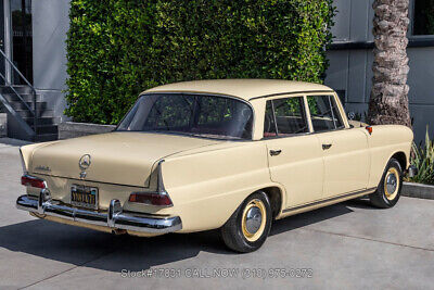 Mercedes-Benz-190-Series-1964-4