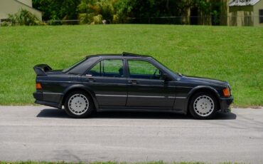 Mercedes-Benz-190-Series-Berline-1989-14