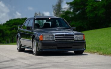 Mercedes-Benz-190-Series-Berline-1989-17