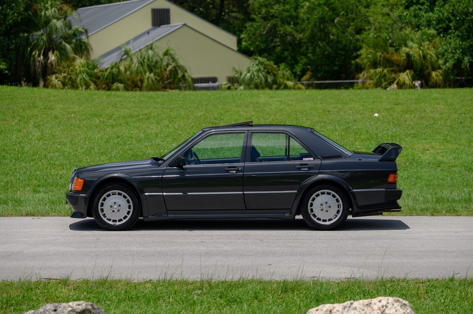 Mercedes-Benz-190-Series-Berline-1989-2