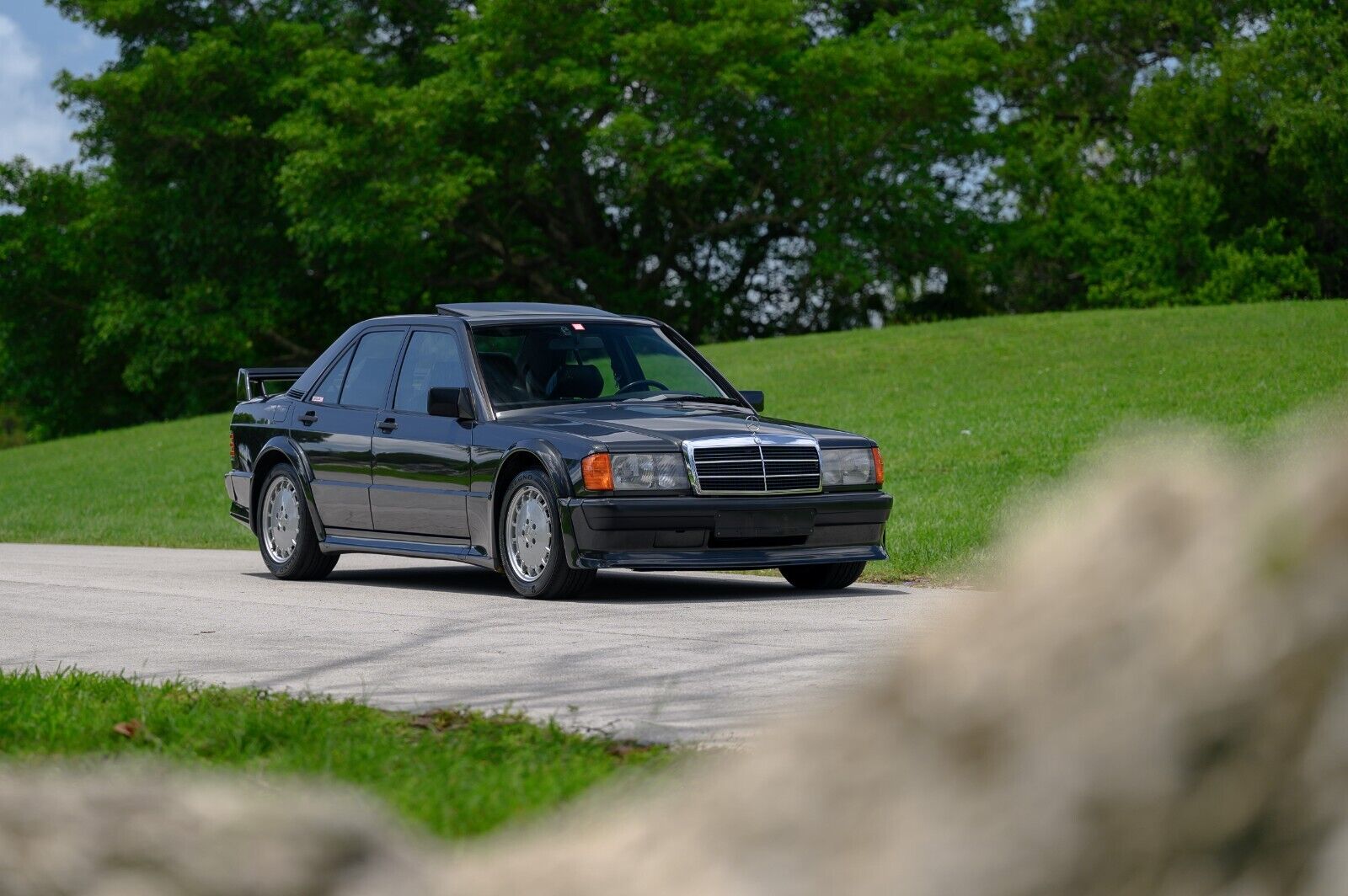 Mercedes-Benz-190-Series-Berline-1989-35