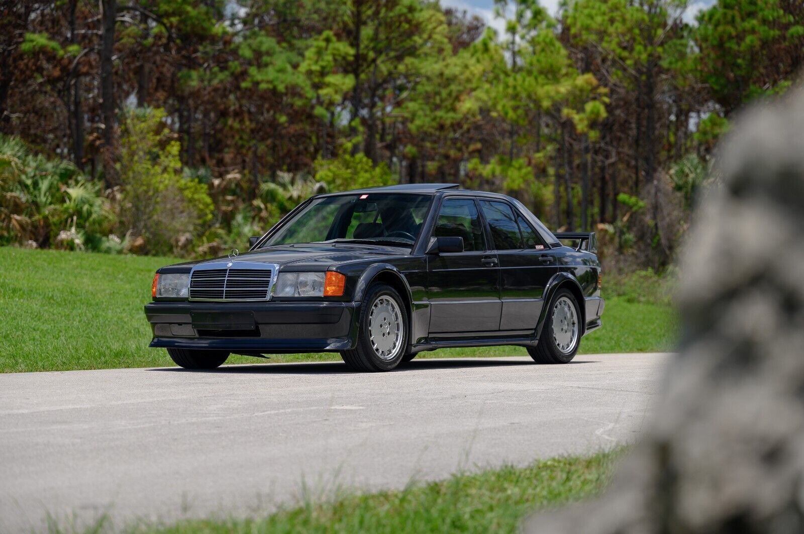 Mercedes-Benz-190-Series-Berline-1989-37