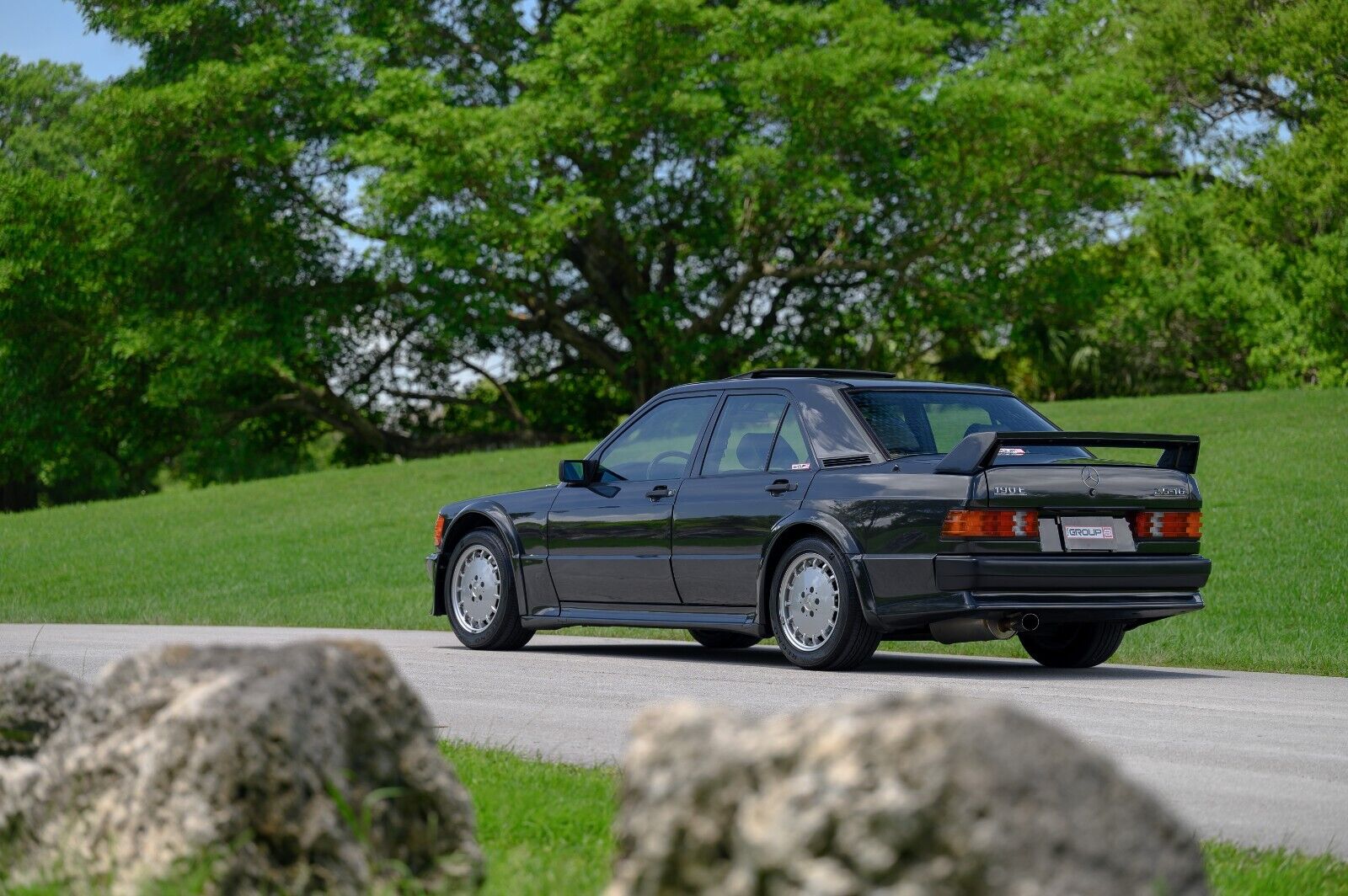 Mercedes-Benz-190-Series-Berline-1989-38