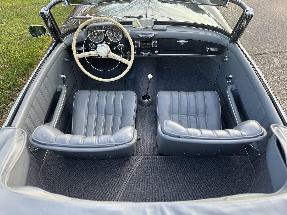 Mercedes-Benz-190-Series-Cabriolet-1956-4