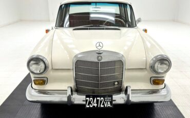 Mercedes-Benz-190Dc-Berline-1965-7