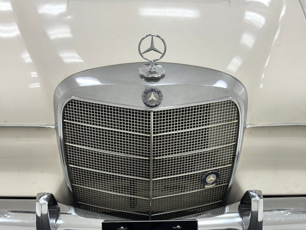 Mercedes-Benz-190Dc-Berline-1965-8