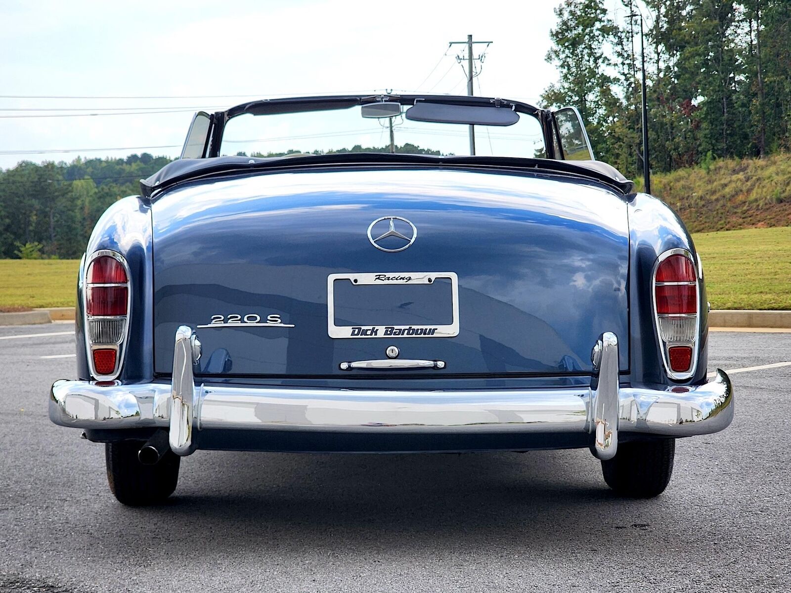 Mercedes-Benz-200-Series-1959-16