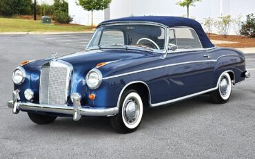 Mercedes-Benz-200-Series-1959-6