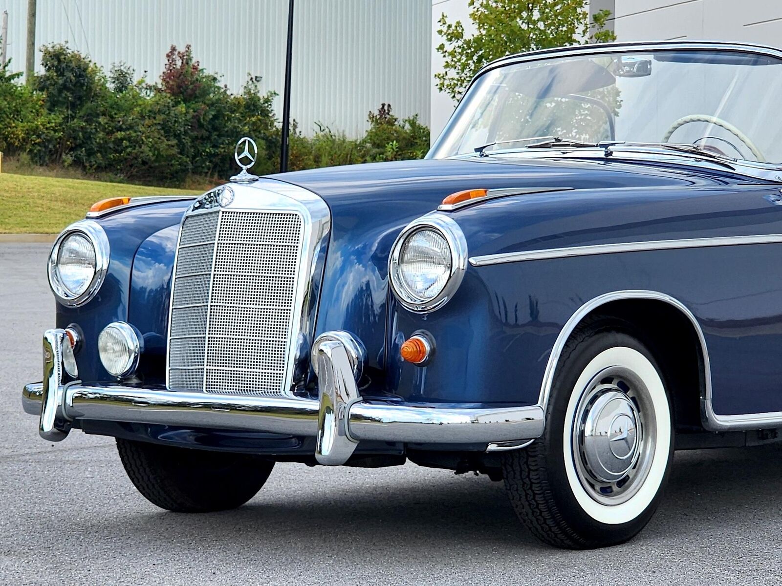 Mercedes-Benz-200-Series-1959-8