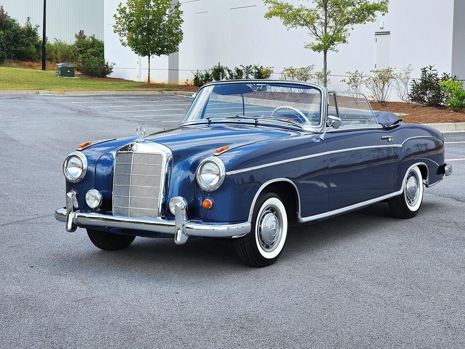 Mercedes-Benz 200-Series  1959