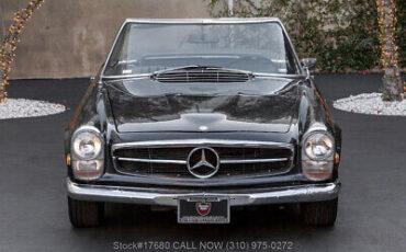 Mercedes-Benz-200-Series-1968-1