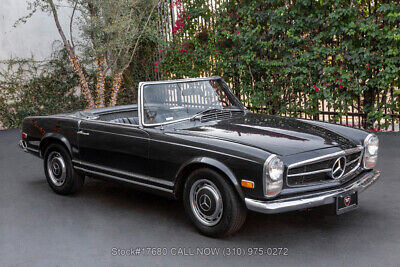 Mercedes-Benz-200-Series-1968-2