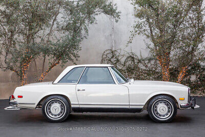 Mercedes-Benz-200-Series-1969-9