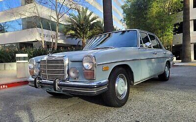 Mercedes-Benz 200-Series 1971 à vendre