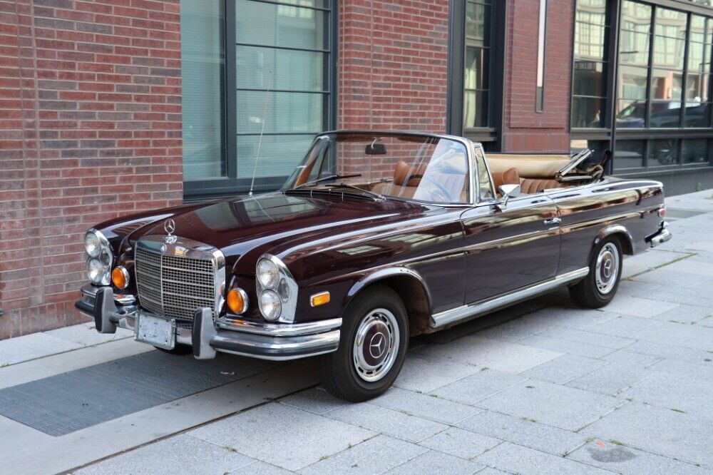 Mercedes-Benz 200-Series 1971 à vendre