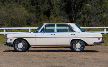 Mercedes-Benz-200-Series-1972-2