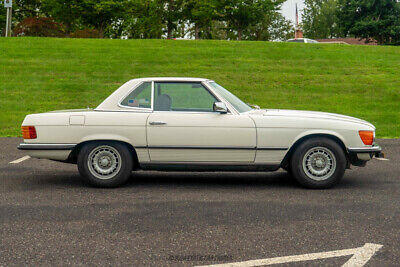 Mercedes-Benz-200-Series-Cabriolet-1980-8