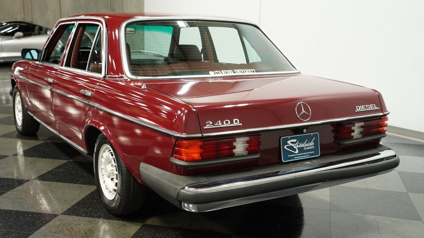 Mercedes-Benz-200-Series-Coupe-1983-7