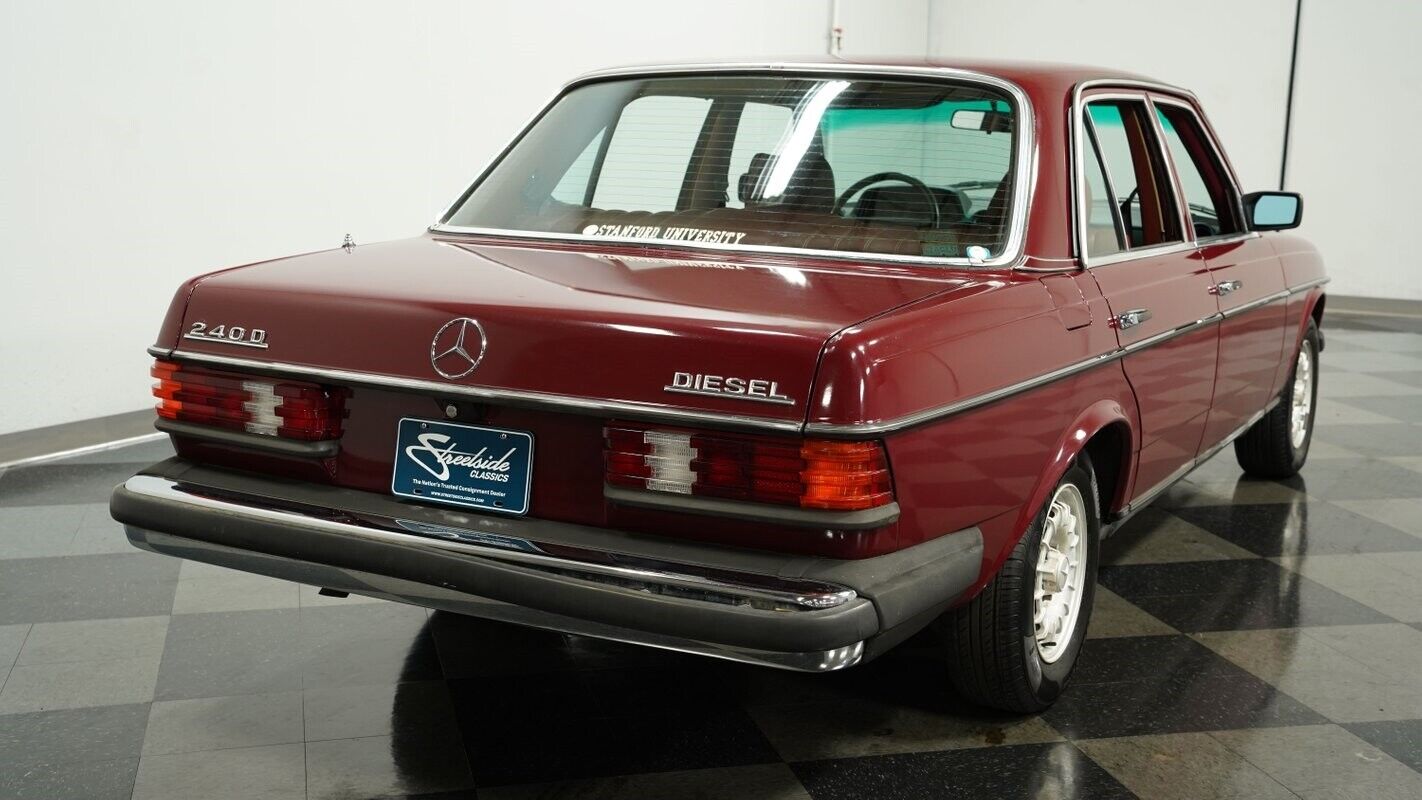 Mercedes-Benz-200-Series-Coupe-1983-9