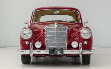 Mercedes-Benz-220-S-Berline-1959-4