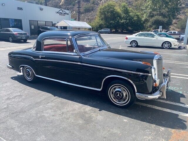 Mercedes-Benz-220-S-Coupe-1958-2