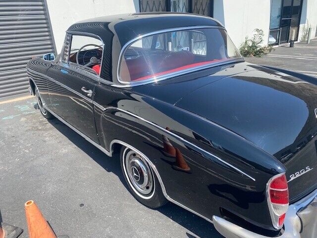 Mercedes-Benz-220-S-Coupe-1958-3