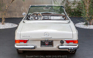 Mercedes-Benz-230SL-1965-5