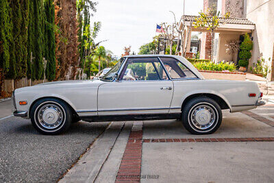 Mercedes-Benz-230SL-Cabriolet-1965-2