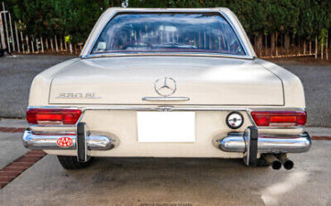 Mercedes-Benz-230SL-Cabriolet-1965-6