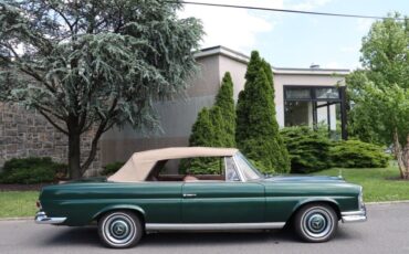 Mercedes-Benz-250SE-Cabriolet-1967-2