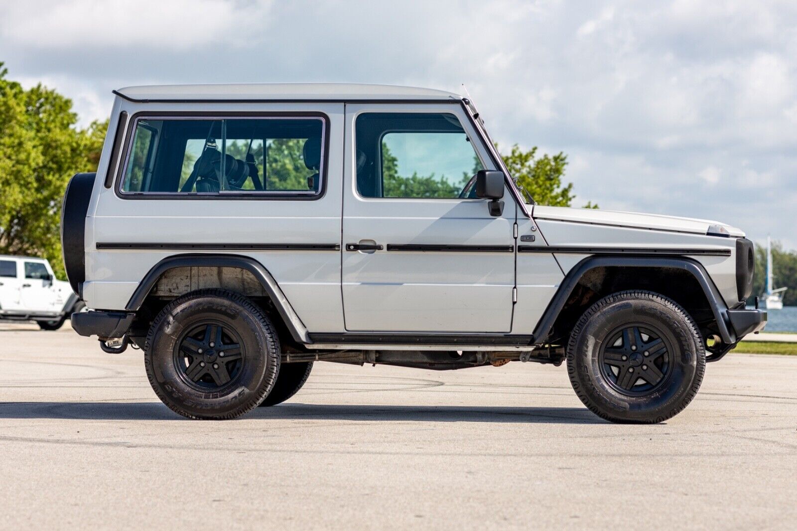 Mercedes-Benz-280GE-SUV-1988-5