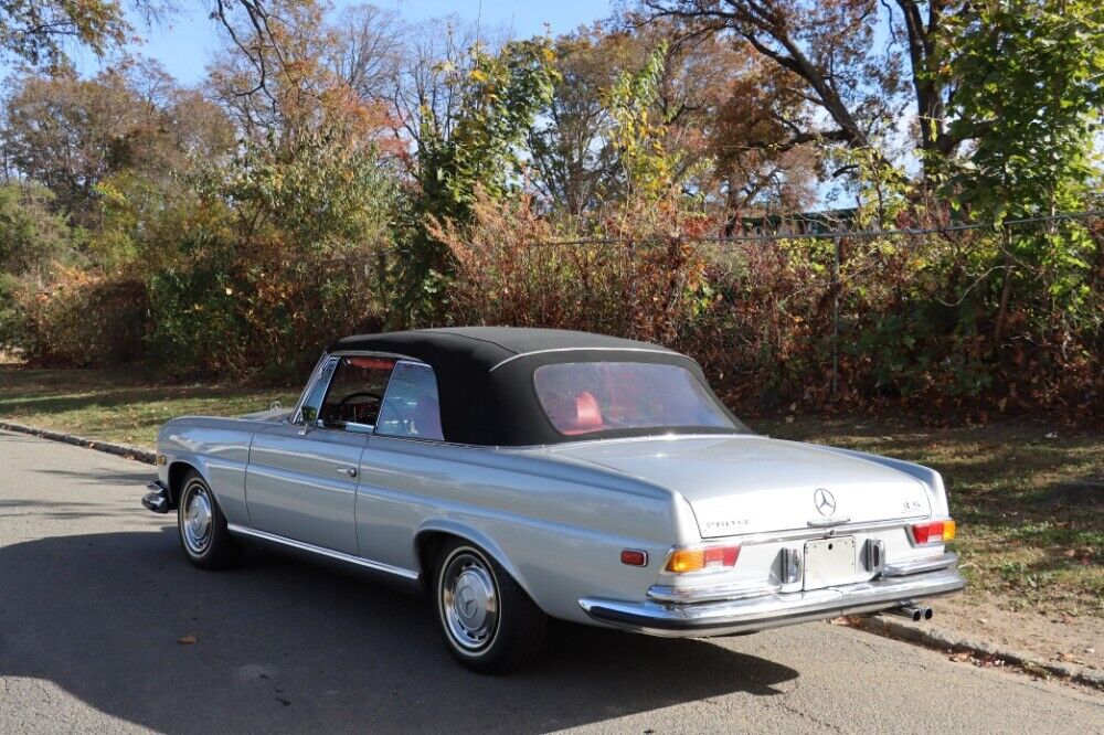 Mercedes-Benz-280SE-3.5-Cabriolet-1971-5