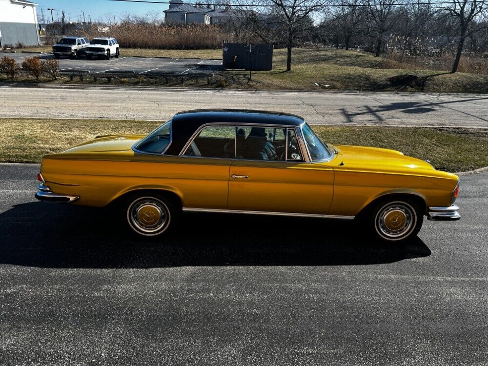 Mercedes-Benz-280SE-3.5-Coupe-1971-1