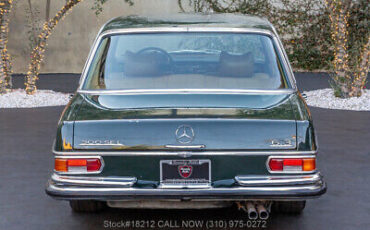 Mercedes-Benz-300-Series-1970-5