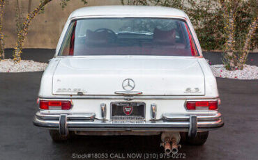 Mercedes-Benz-300-Series-1970-5