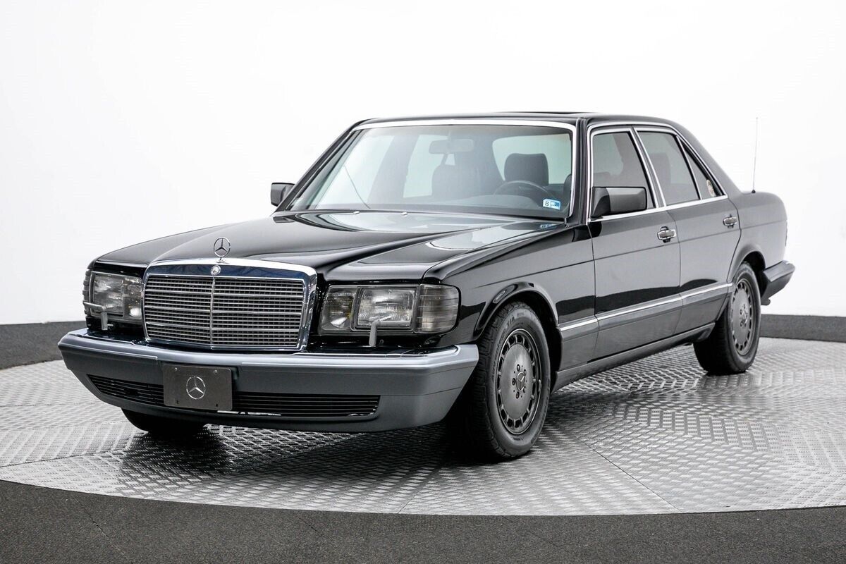 Mercedes-Benz-300-Series-1990-1