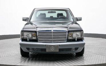 Mercedes-Benz-300-Series-1990-2